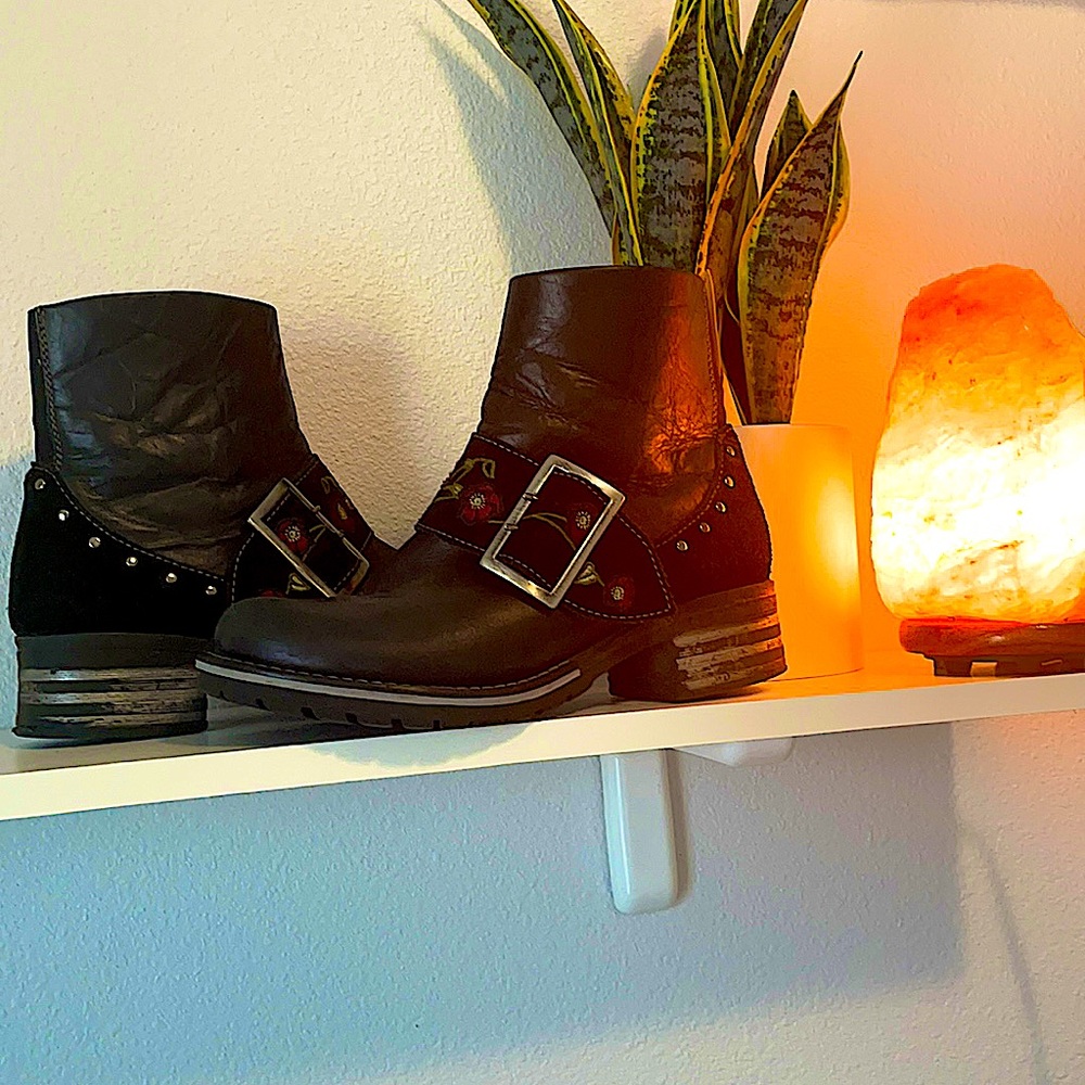 Dromedaris black boots